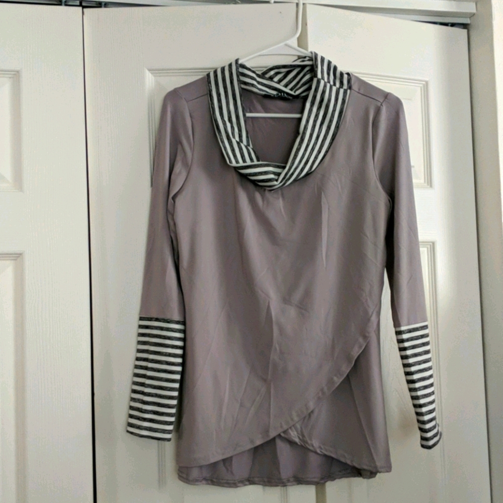 Ladies long sleeve top